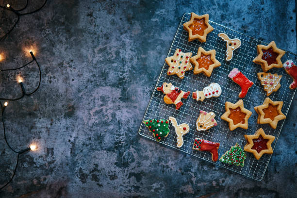 istock Star Shaped Christmas Cookies with Marmalade 1175531022
