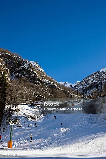 Ski Lift Point Of View Stockfoto und mehr Bilder von Alpen - Alpen, Baum, Berg