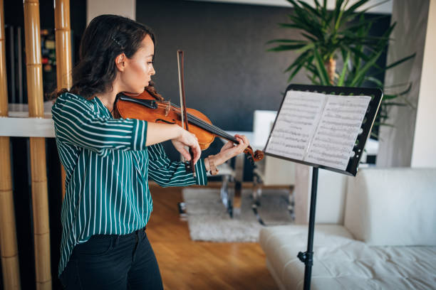 istock Pretty Violinist Woman 1175539353