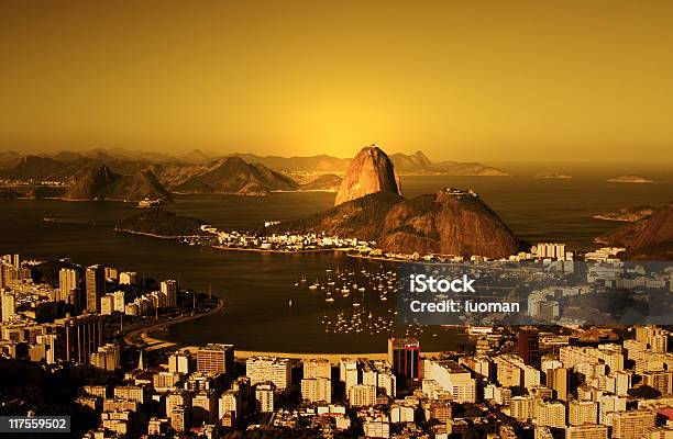 Alba Di Zucchero A Rio De Janeiro - Fotografie stock e altre immagini di Ambientazione esterna - Ambientazione esterna, Aurora, Baia