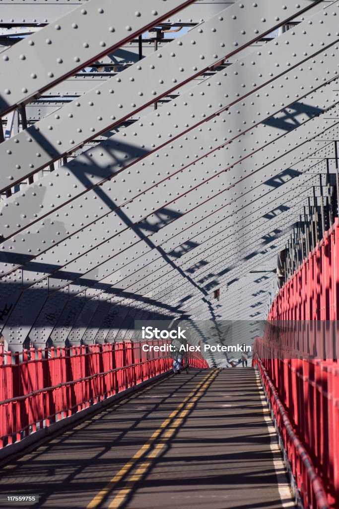 Williamsburg Bridge zwischen Manhattan und Brooklyn in New York - Lizenzfrei Williamsburg-Brücke Stock-Foto