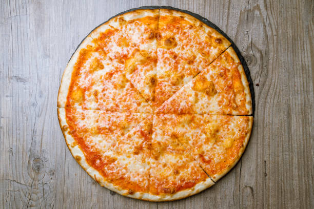 istock Italian pizza Margherita 1175612302