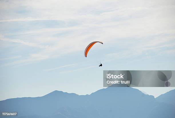 Paraglider 구름에 대한 스톡 사진 및 기타 이미지 - 구름, 날기, 높은 곳