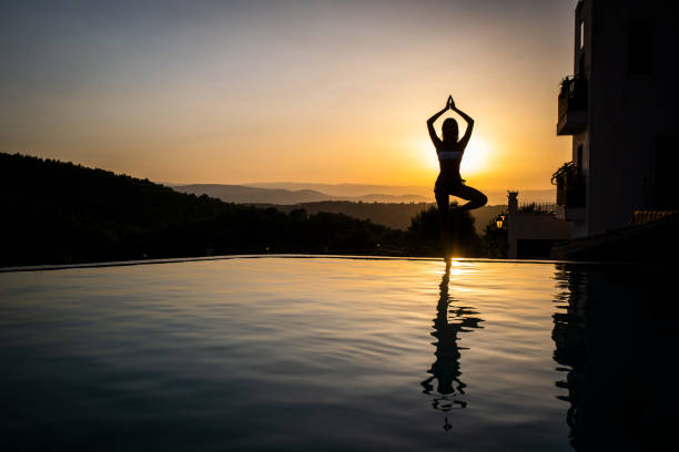 istock Silhouette and reflection of woman with ideal figure 1175625065