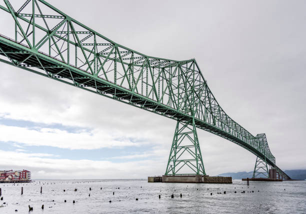 istock Truss Arched Astoria–Megler Bridge 1175678489