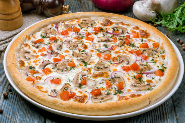 istock Pizza with vegetables vegetarian 1175695822