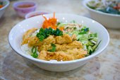 zuckerrohrgarnelen-mit-vermicelli.jpg?b=1&s=170x170&k=20&c=2rsiZO0l_jRosytr9qkM2UuU9yOiFYnH2S2PNefV8Vc=