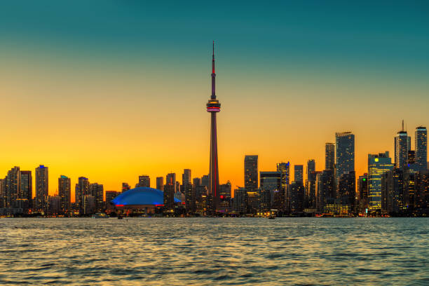 istock Toronto skyline, Vintage 1175714701