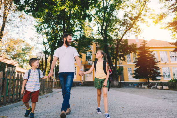 istock Single parent family 1175746093