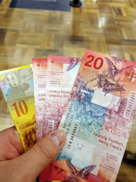 istock money in hand, close-up picture 1175761201