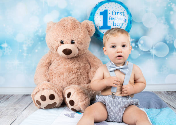 istock Baby Birthday Cake Smash 1175765542