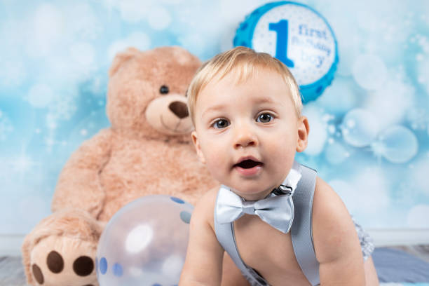 istock Baby Birthday Cake Smash 1175765627