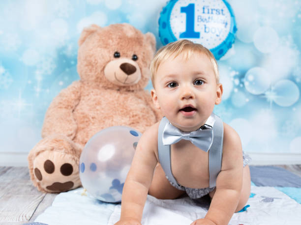 istock Baby Birthday Cake Smash 1175766178