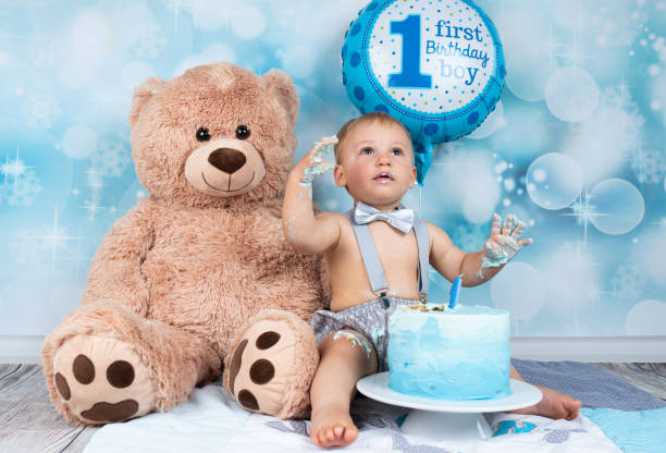 istock Baby Birthday Cake Smash 1175766251
