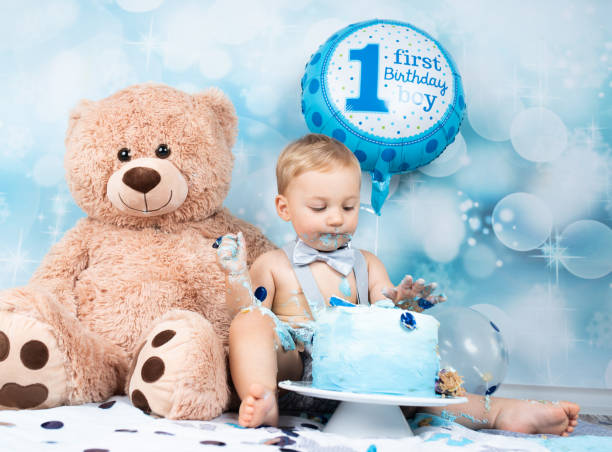 istock Baby Birthday Cake Smash 1175766403