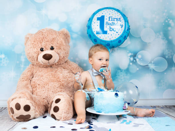 istock Baby Birthday Cake Smash 1175766407