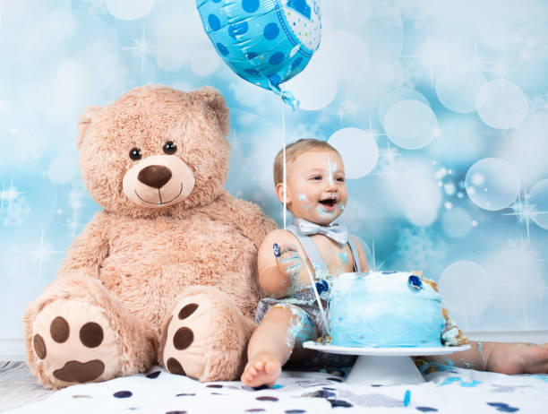 istock Baby Birthday Cake Smash 1175766462