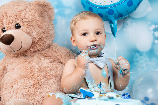 istock Baby Birthday Cake Smash 1175766554