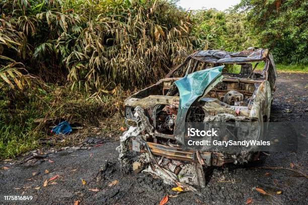 Abandond Burnt Car Stock Photo - Download Image Now - Abandoned, Broken, Burnt