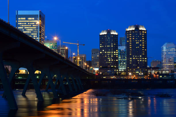 istock Richmond Virginia at dusk 1175817723