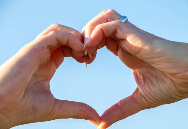 istock Sign of Love 1175862335