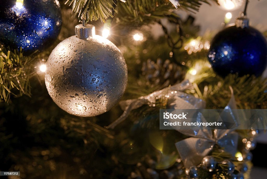 Árbol de Navidad decoración baubles - Foto de stock de Árbol de navidad libre de derechos
