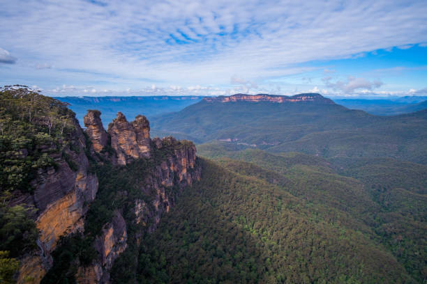 istock view of the blue mountains 1175883362