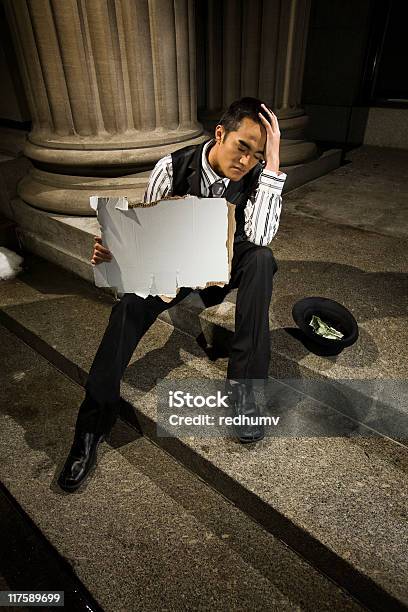 Jobless Desespero - Fotografias de stock e mais imagens de Adulto - Adulto, Ansiedade, Atormentado