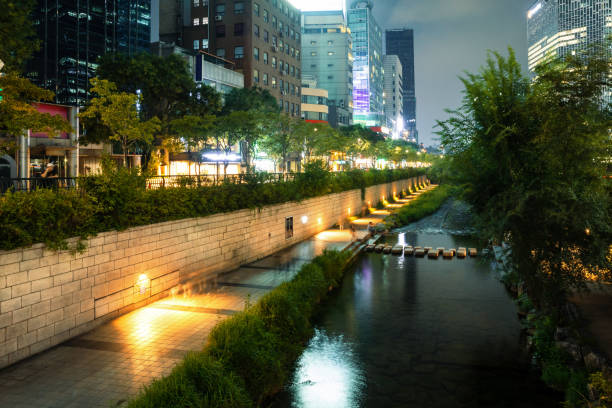 istock Cheonggyecheon River in Seoul 1175907035