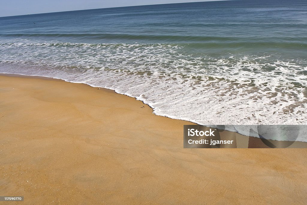 Вид на девственный пляж - Стоковые фото Без людей роялти-фри