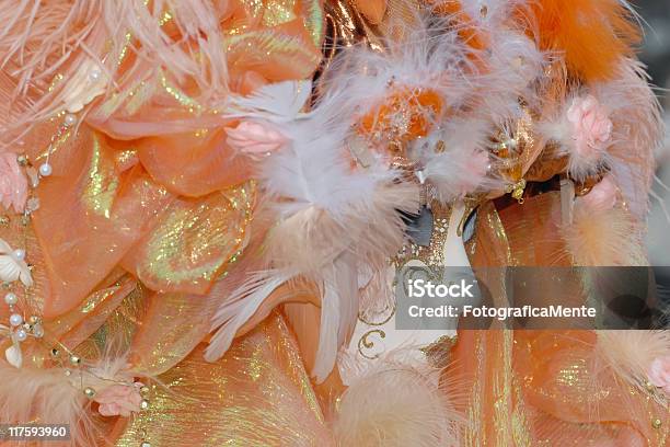 Máscara De Carnaval De Veneza - Fotografias de stock e mais imagens de Adulto - Adulto, Amarelo, Branco