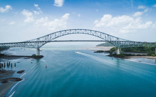 Las Americas Bridge Bridge of the Americas one of the three bridges that passes over the Panama Canal panama city panama stock pictures, royalty-free photos & images