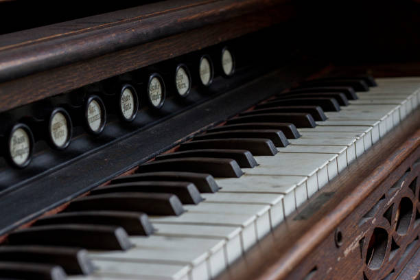 istock VINTAGE MUSICAL INSTRUMENT ORGAN 1175948542