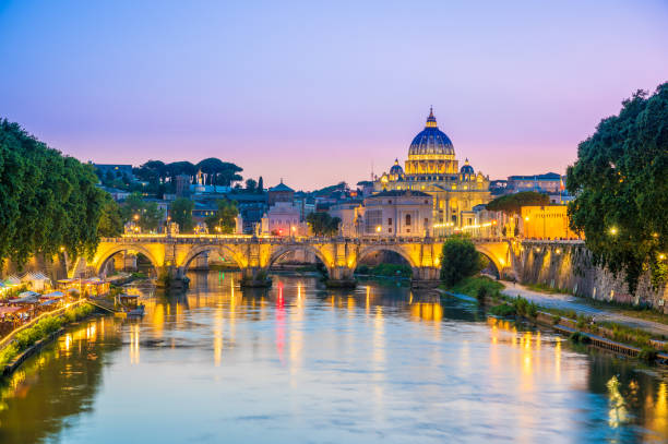 istock Castel san'Angelo, Rome, Italy at night 1175955194