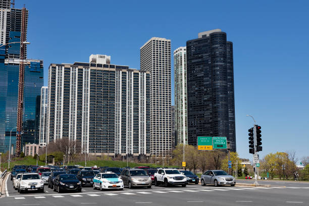 istock Traffic at Streets Intersection in Chicago, Illinois 1175965657