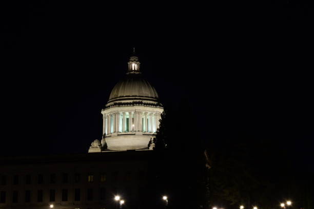 istock Illuminated Dome Of Washington State Legislative Building At Night 1175969871