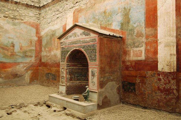 istock Pompeii - Small Fountain House 1175977705