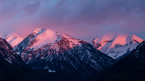 istock Alpine glow on Bavarian alps near Oberstdorf 1175981661