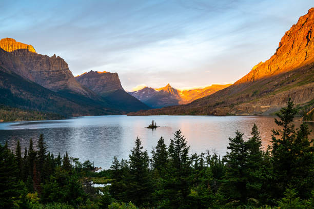istock Wild Goose Island at Dawn 1176041029
