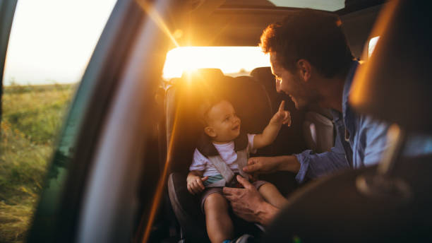 buckle up! - love fathers fathers day baby imagens e fotografias de stock