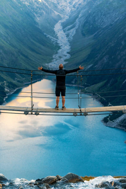 観光スポットを取る - lake mountain north tirol austria ストックフォトと画像