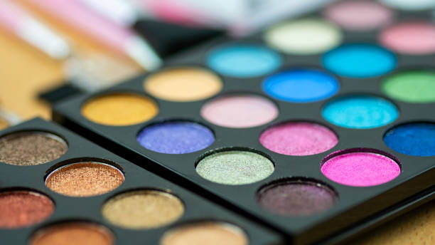istock Close up of colorful eyeshadow multicolor palette 1176146353