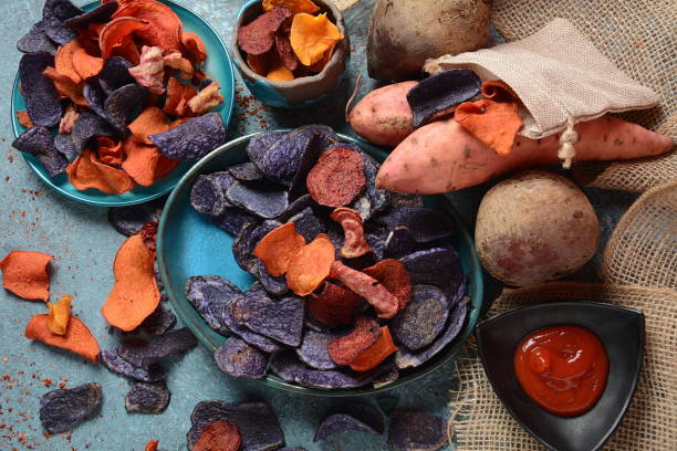 istock Baked vegetable chips-garnet sweet potato 1176182884
