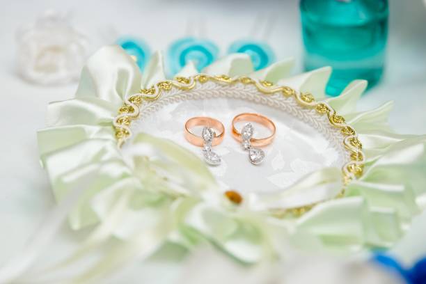 istock Bride and husband's jewelry 1176293552
