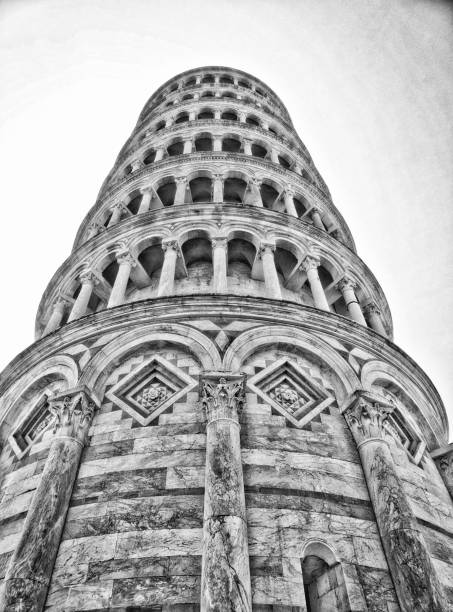 Pisa2 Leaning tower of Pisa in black and white pisa leaning tower of pisa tower famous place stock pictures, royalty-free photos & images