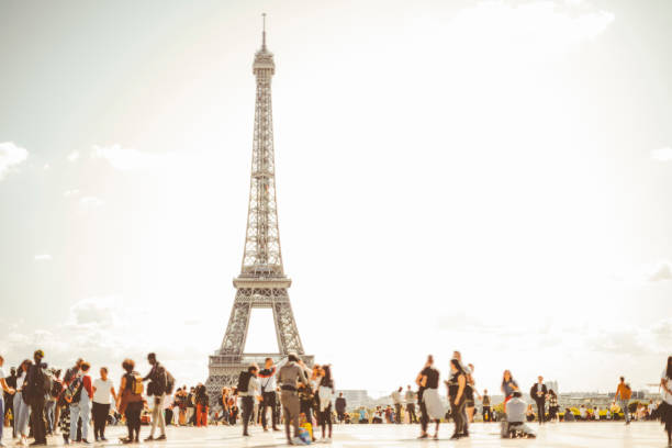 istock Autumn in Paris 1176361350