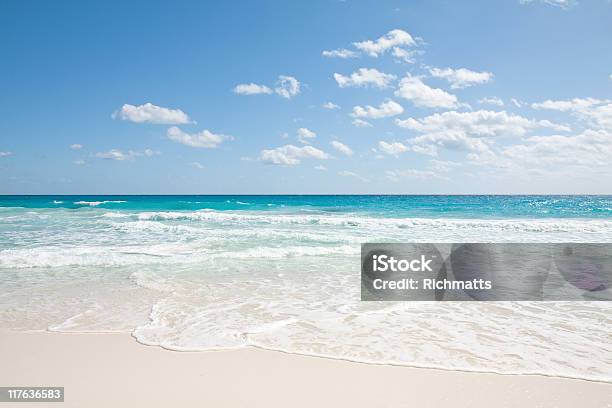 Photo libre de droit de Mousse De Sable Blanc banque d'images et plus d'images libres de droit de Amérique latine - Amérique latine, Bleu, Ciel