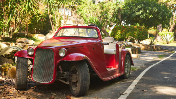 Retro car parked on the street of Contadora island archipelago Las Perlas, Panama isla contadora stock pictures, royalty-free photos & images