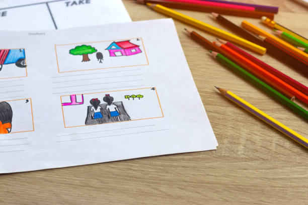 Storyboard drawing with pencil creative sketch cartoon. Storyboarding is process image displayed in sequence for purpose of pre-visualizing motion picture, interactive media. Concept sketching ideas. dibujo de guión gráfico con dibujos animados de dibujo saque creativo a lápiz. storyboarding es la imagen de proceso que se muestra en secuencia con el fin de previsualizar la imagen en movimiento, medios interactivos. concepto de ideas de esbozo.