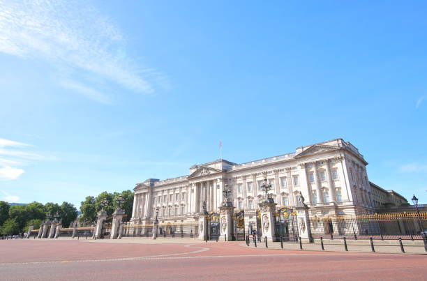 edifício histórico londres reino unido do palácio de buckingham - palace buckingham palace london england england - fotografias e filmes do acervo